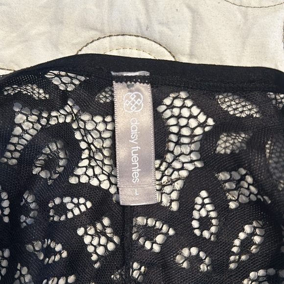 Daisy Fuentes Intimates NWOT Wire Free black lace Bra 38C and panty L set. - Picture 9 of 9